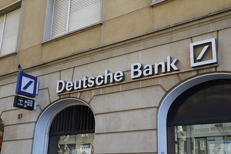 Deutsche Bank confirms €2bn float of asset management arm